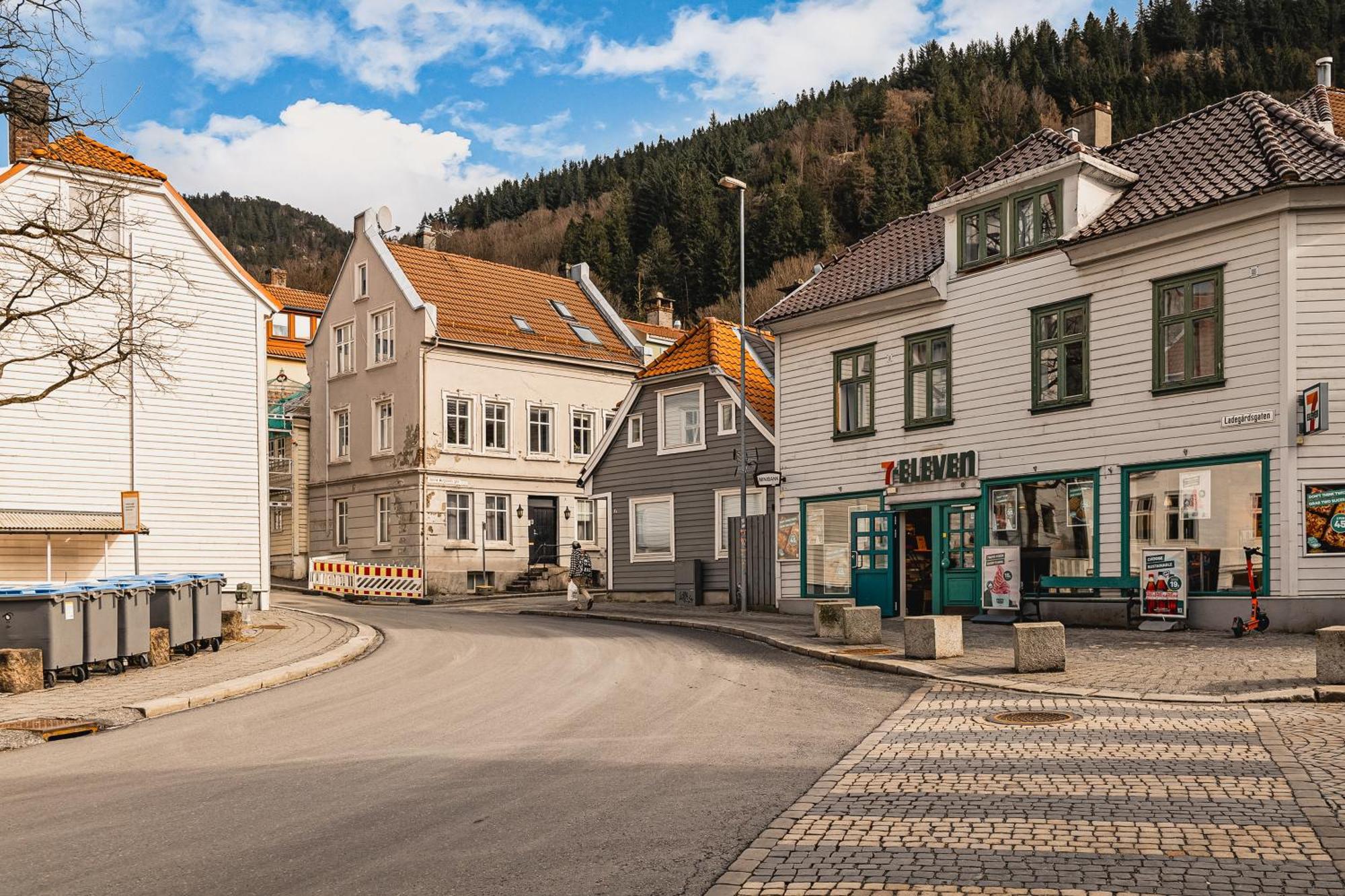 Bryggen // Floyen Apartments Берген Екстериор снимка